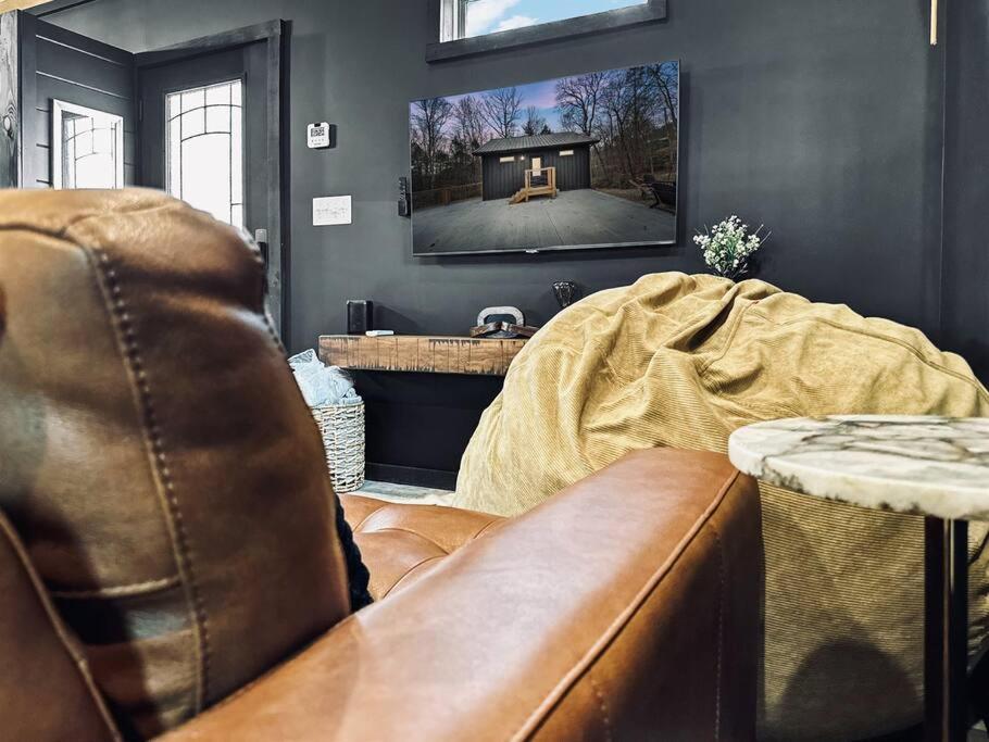 Honeymoon Couples Cabin Secluded, Hot Tub, Views Sevierville Exterior photo