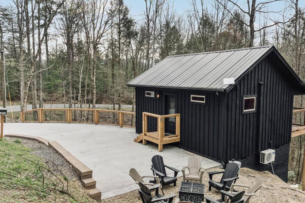 Honeymoon Couples Cabin Secluded, Hot Tub, Views Sevierville Exterior photo