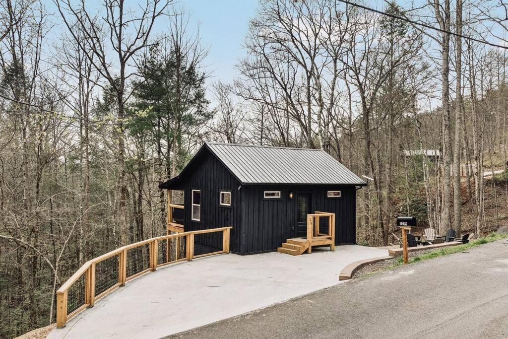 Honeymoon Couples Cabin Secluded, Hot Tub, Views Sevierville Exterior photo