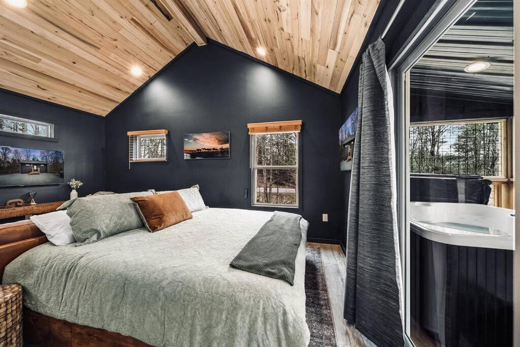 Honeymoon Couples Cabin Secluded, Hot Tub, Views Sevierville Exterior photo
